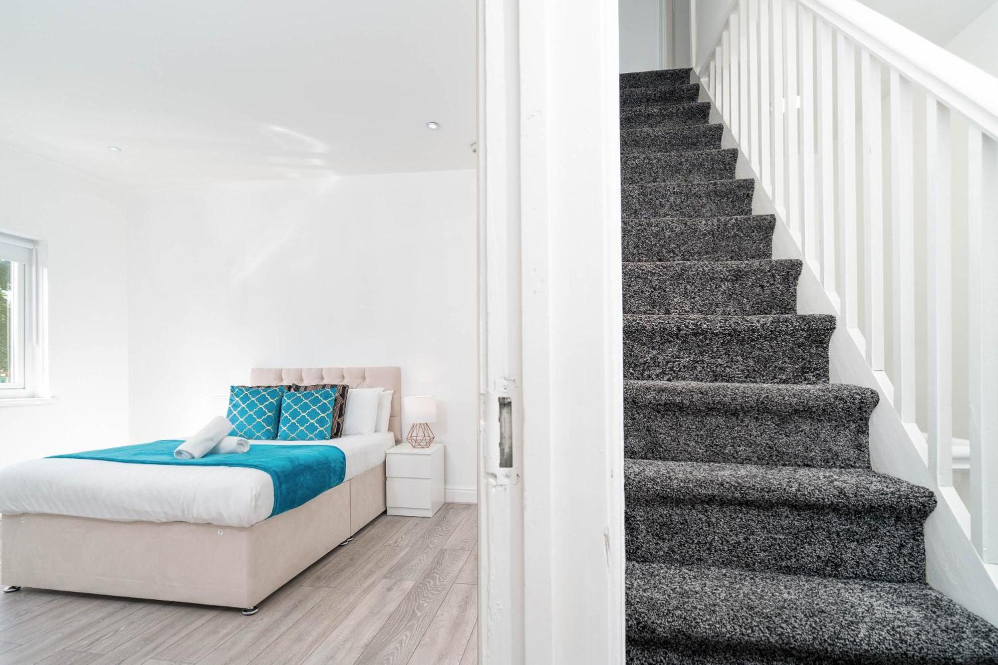 Five Bedroom Townhouse - Near City Centre - Edgbaston - On Street Parking - Wifi - Netflix - 974P Birmingham Exteriér fotografie