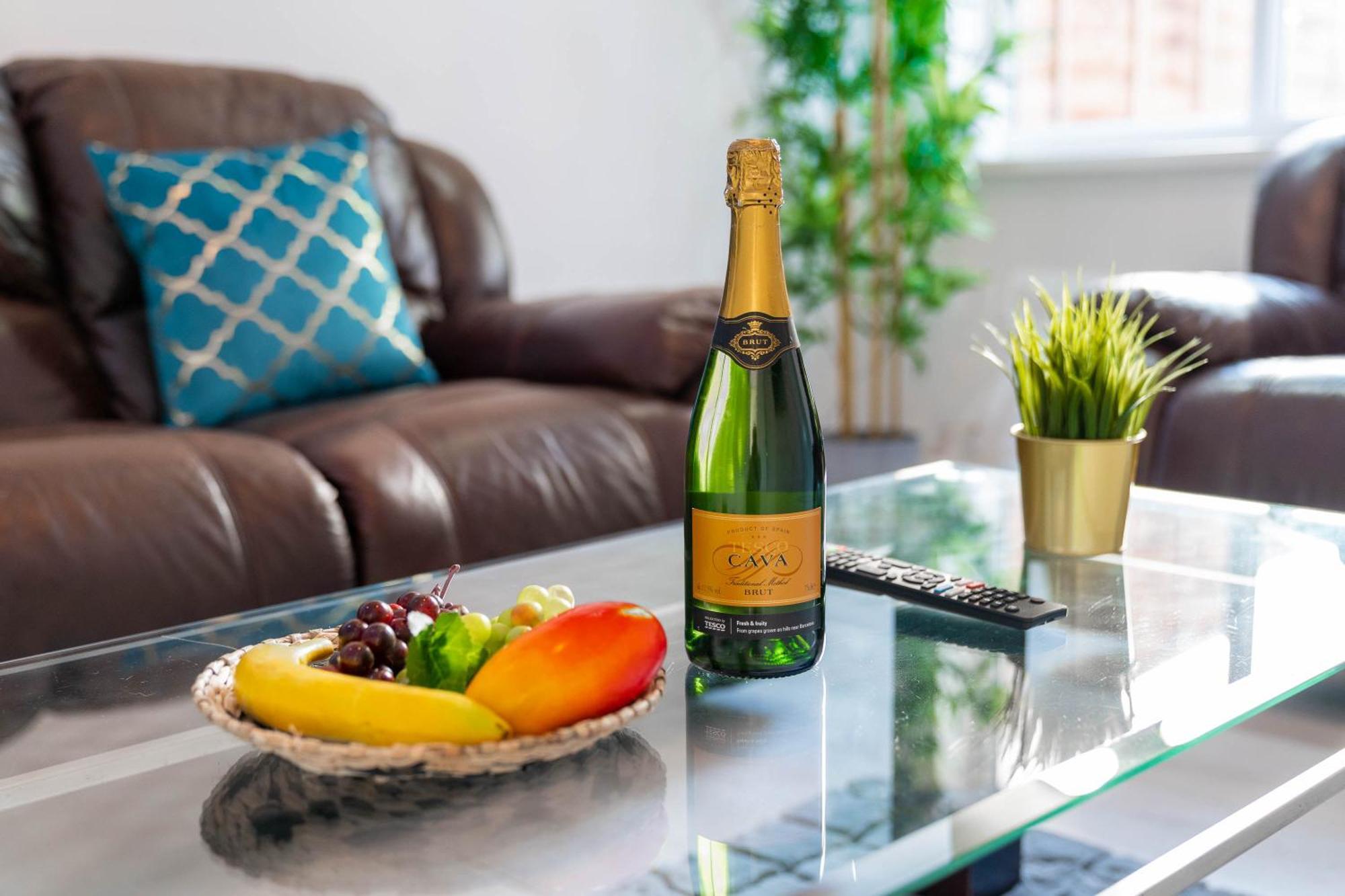 Five Bedroom Townhouse - Near City Centre - Edgbaston - On Street Parking - Wifi - Netflix - 974P Birmingham Exteriér fotografie